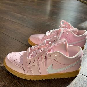 Pink Nike Air Jordan 1